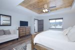 Guest master suite-King bed-Ensuite